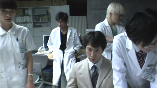 Iryu-Team.Medical.Dragon.2.E01.2007.Amazon.WEB-DL.1080p.H264.DDP-HDCTV.mkv._vthumb_-01.png