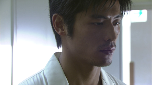 Iryu-Team.Medical.Dragon.E01.2006.Amazon.WEB-DL.1080p.H264.DDP-HDCTV.mkv._vthumb_-02.png